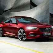 Opel Insignia duvar kağıtları