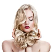 Monas Beauty Bar